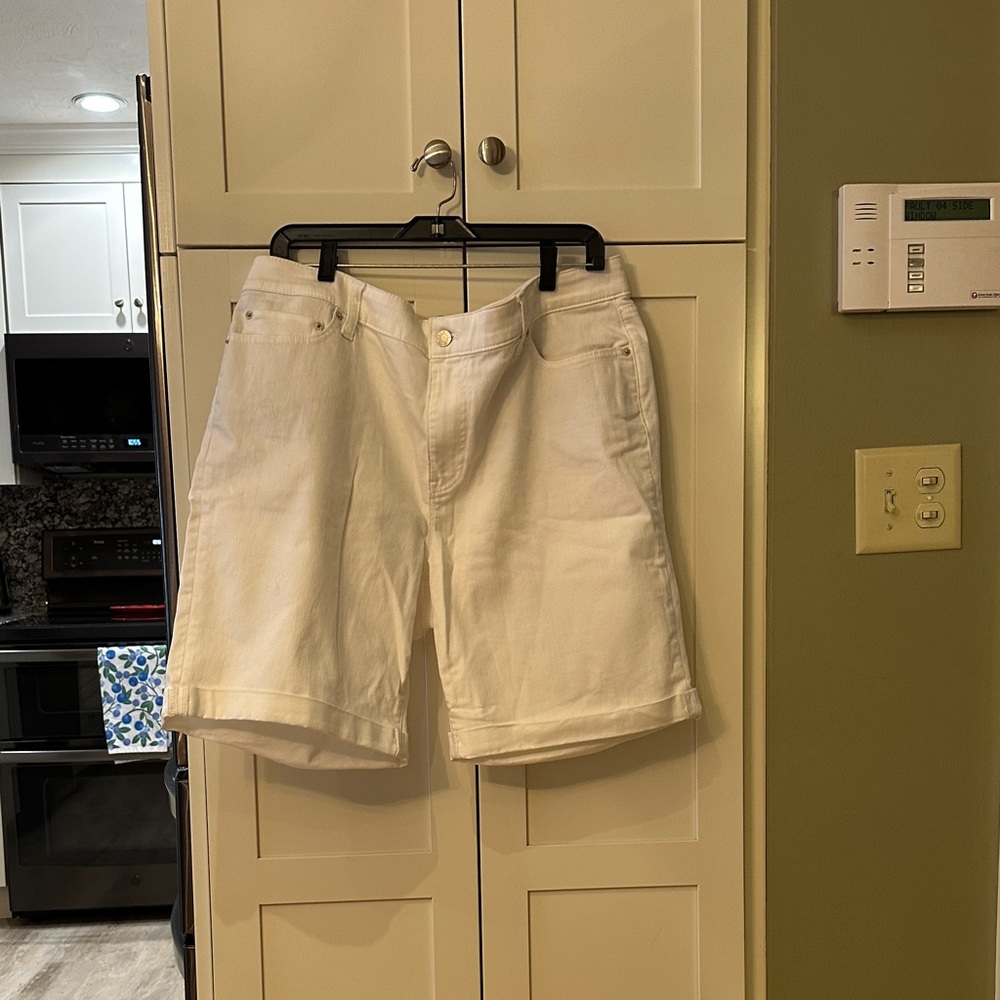 Talbots Women's Classic White Bermudas